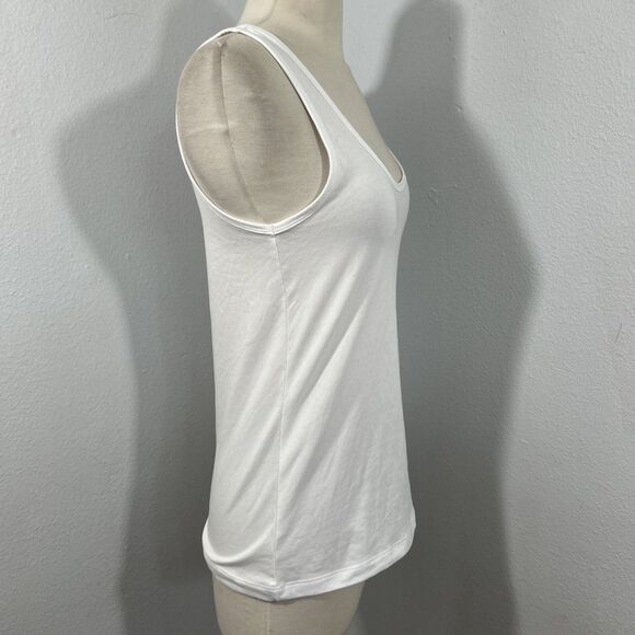 Old Navy Tank Top Womens S White Minimalist Feminine Summer Capsule‎ - Picture 4 of 8